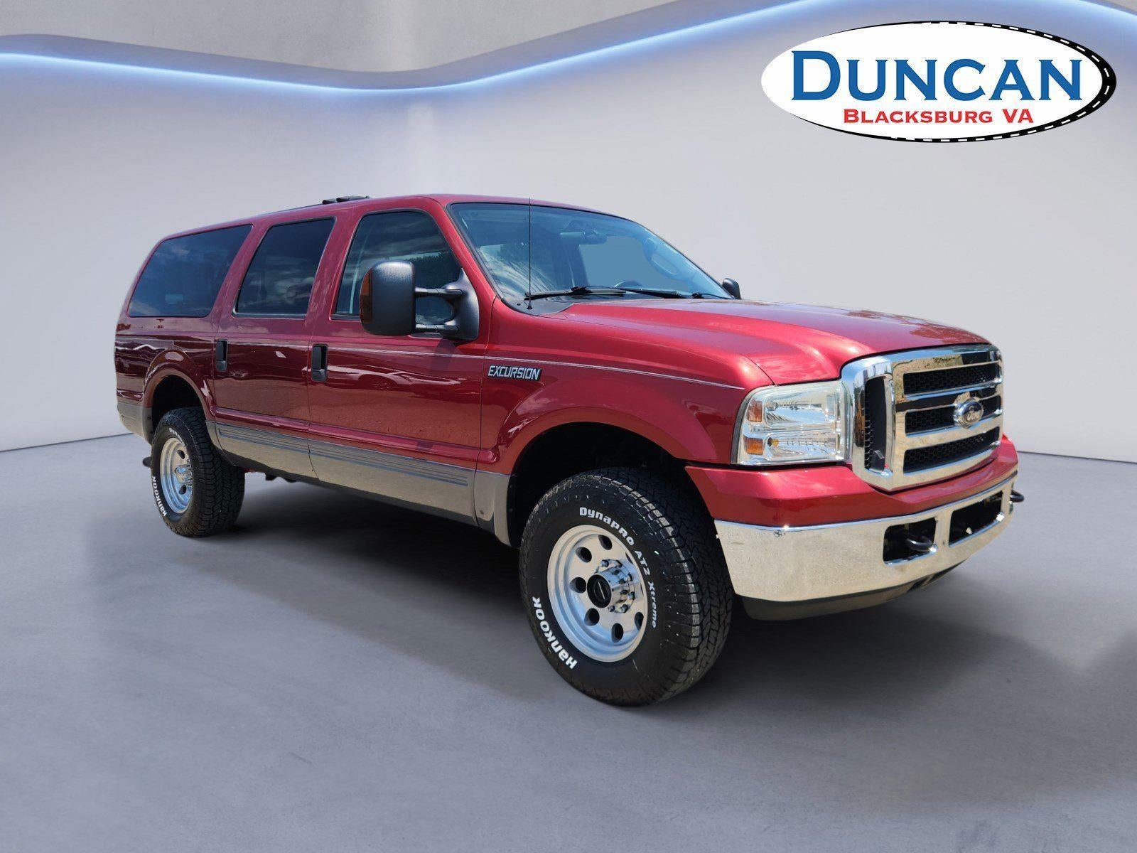 2005 Ford Excursion XLT in Toreador Red Metallic — front three-quarter view