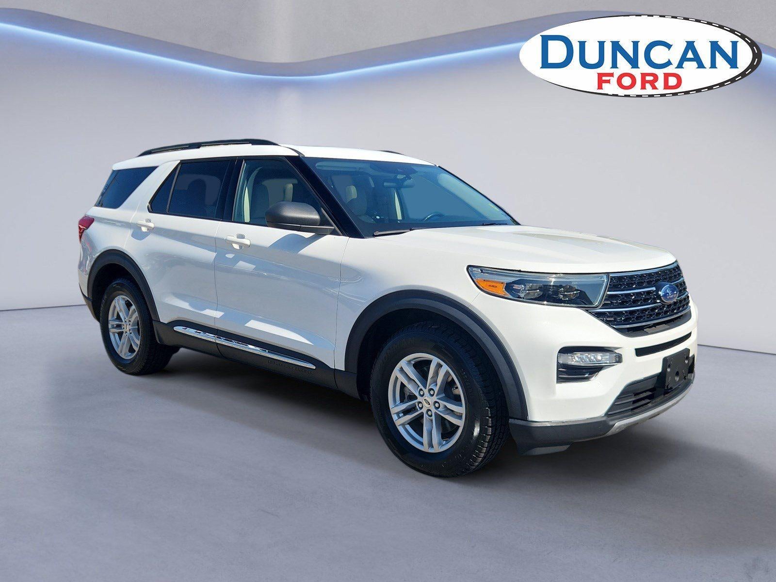 2020 Ford EXPLORER XLT in Star White Metallic Tri-Coat — front three-quarter view
