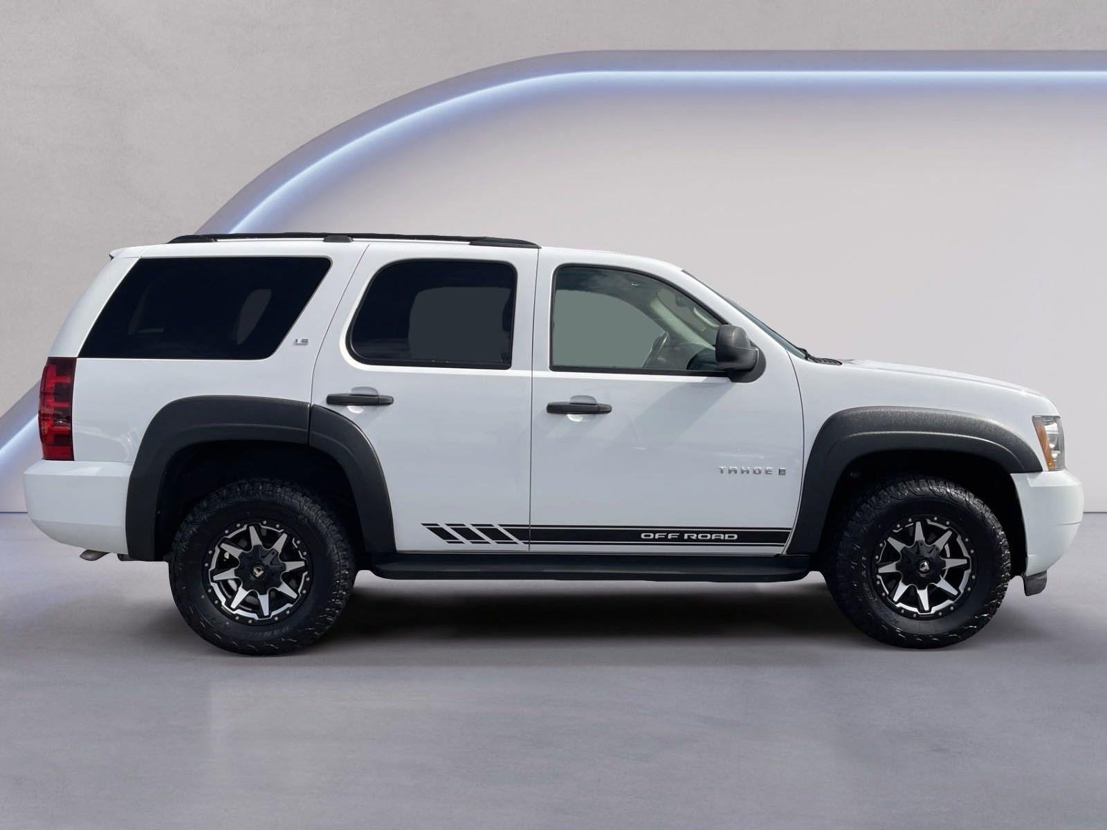 2007 Chevrolet Tahoe — side profile view